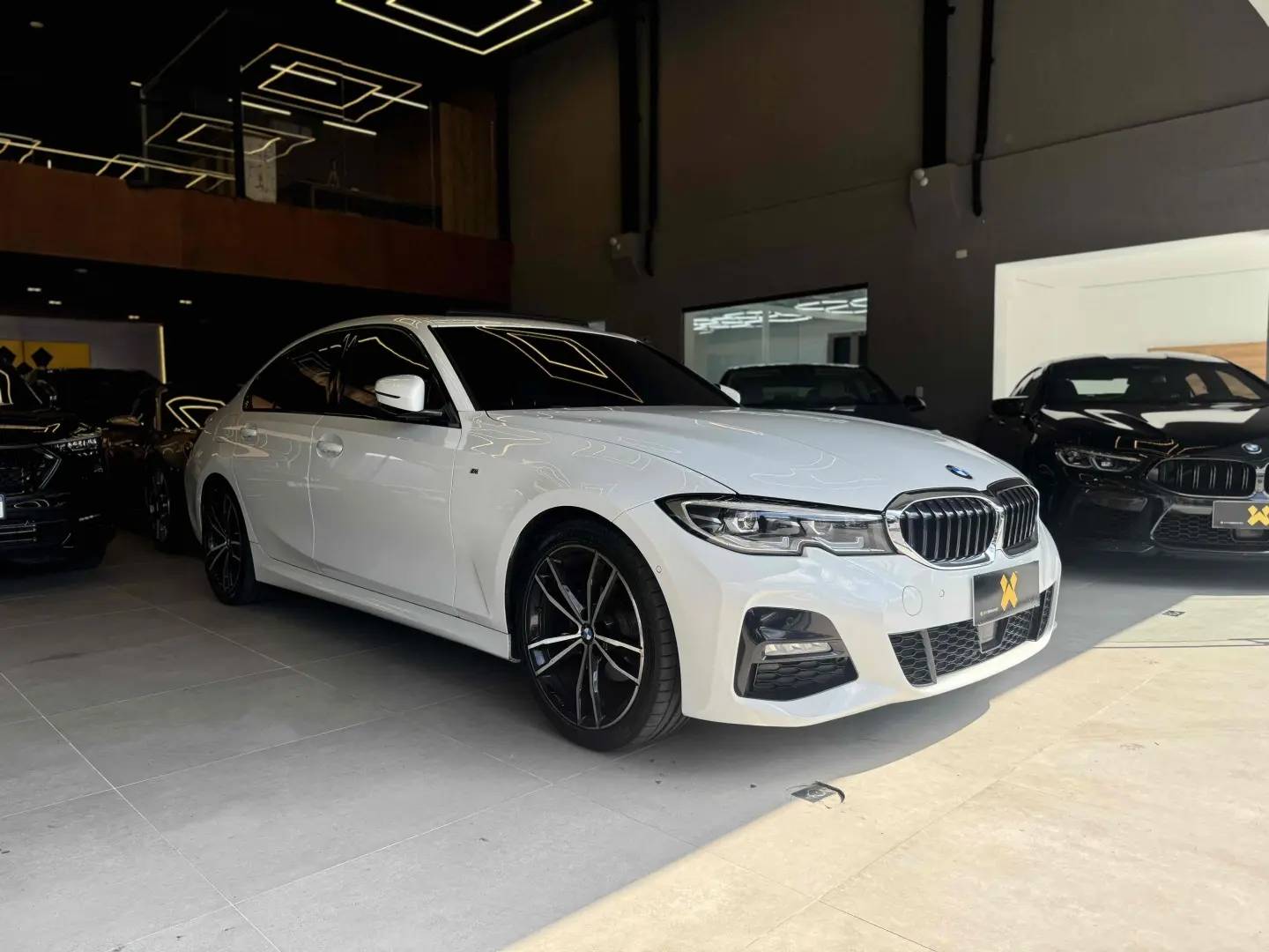 BMW 320I
