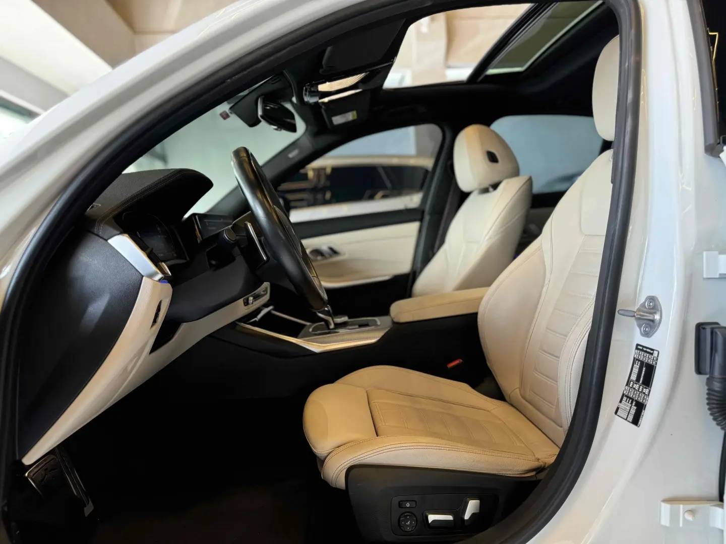 BMW 320I