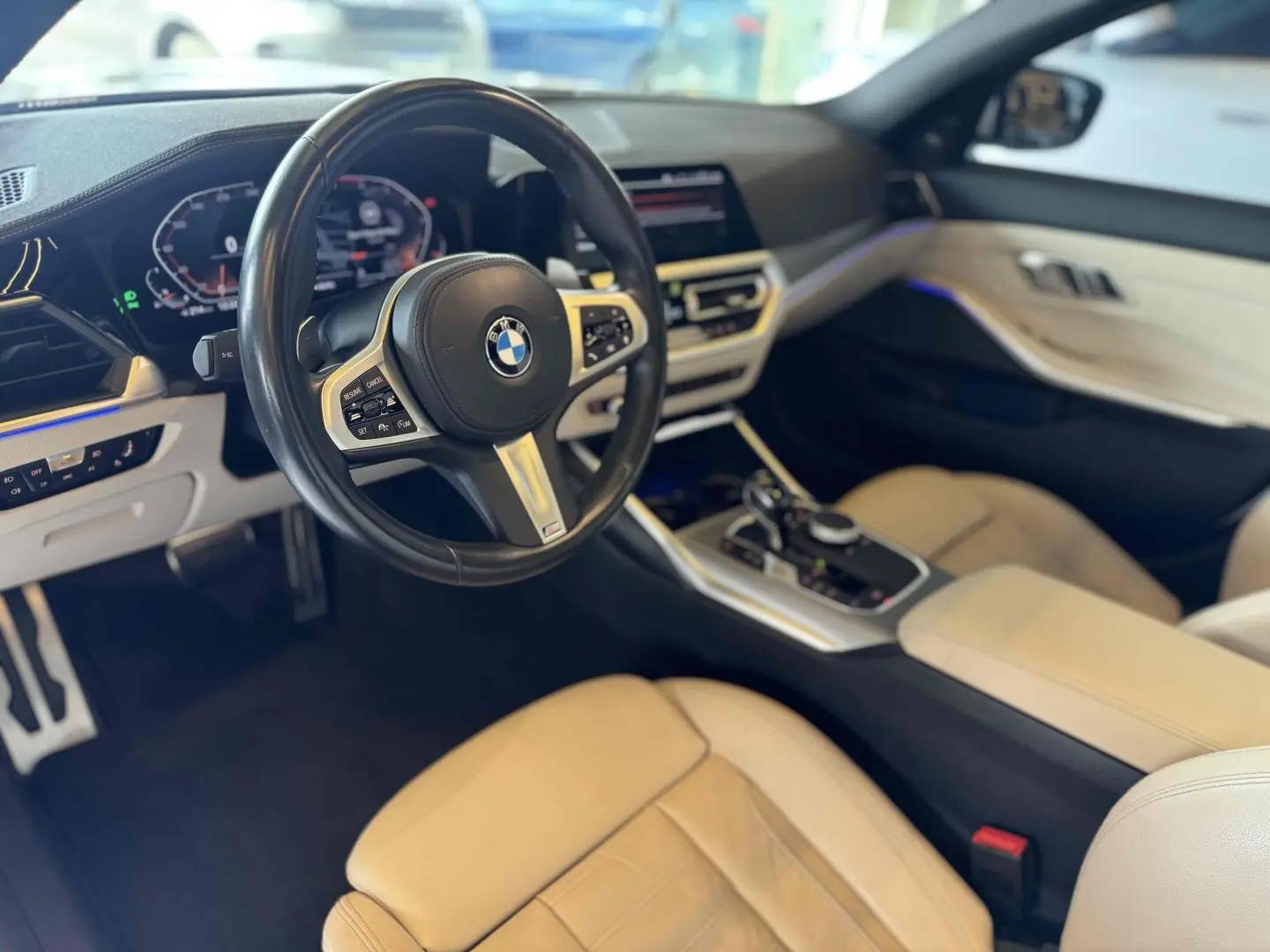 BMW 320I