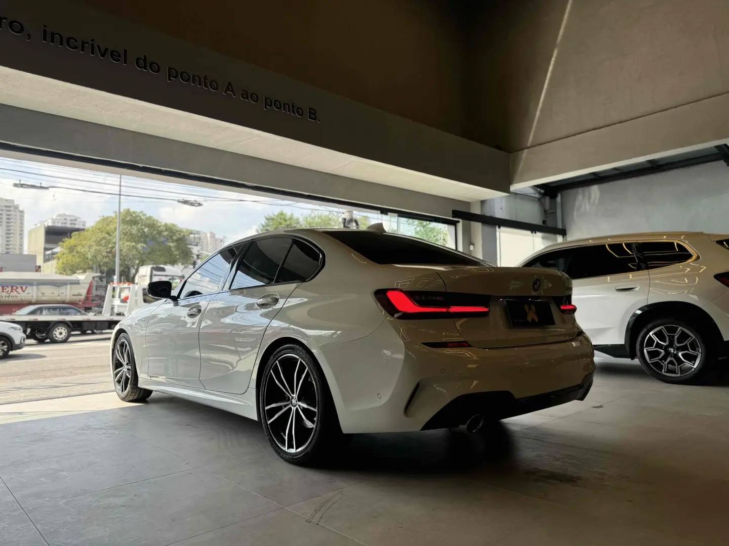 BMW 320I