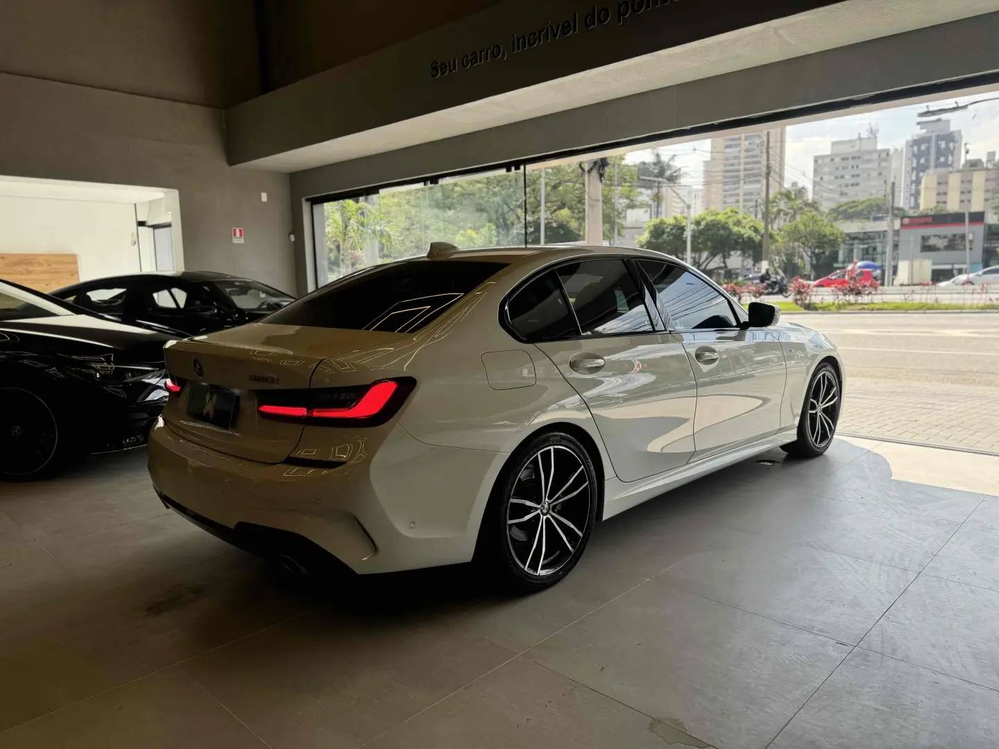 BMW 320I