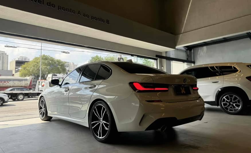 BMW 320I