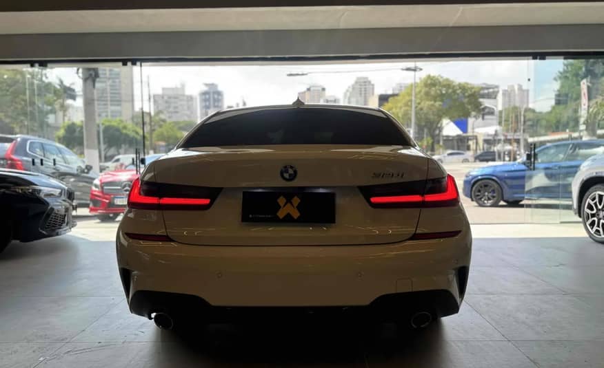 BMW 320I